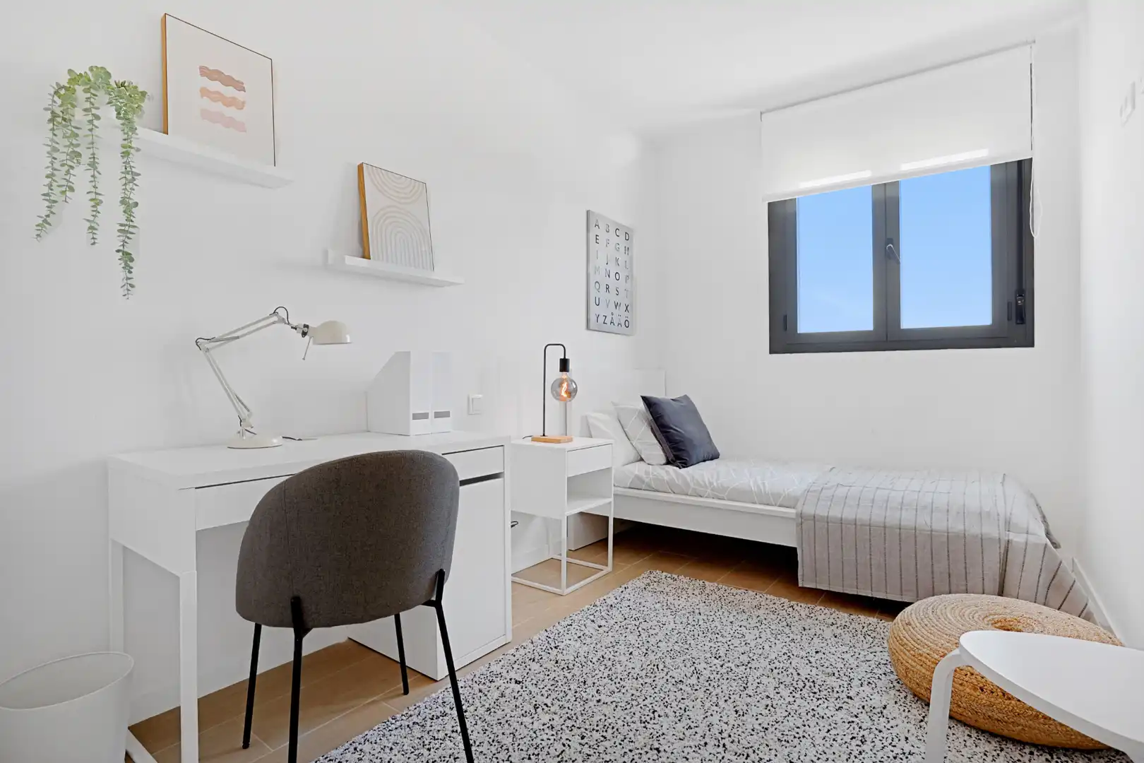 Habitación de Piso en venta en Madrid con Piscina comunitaria