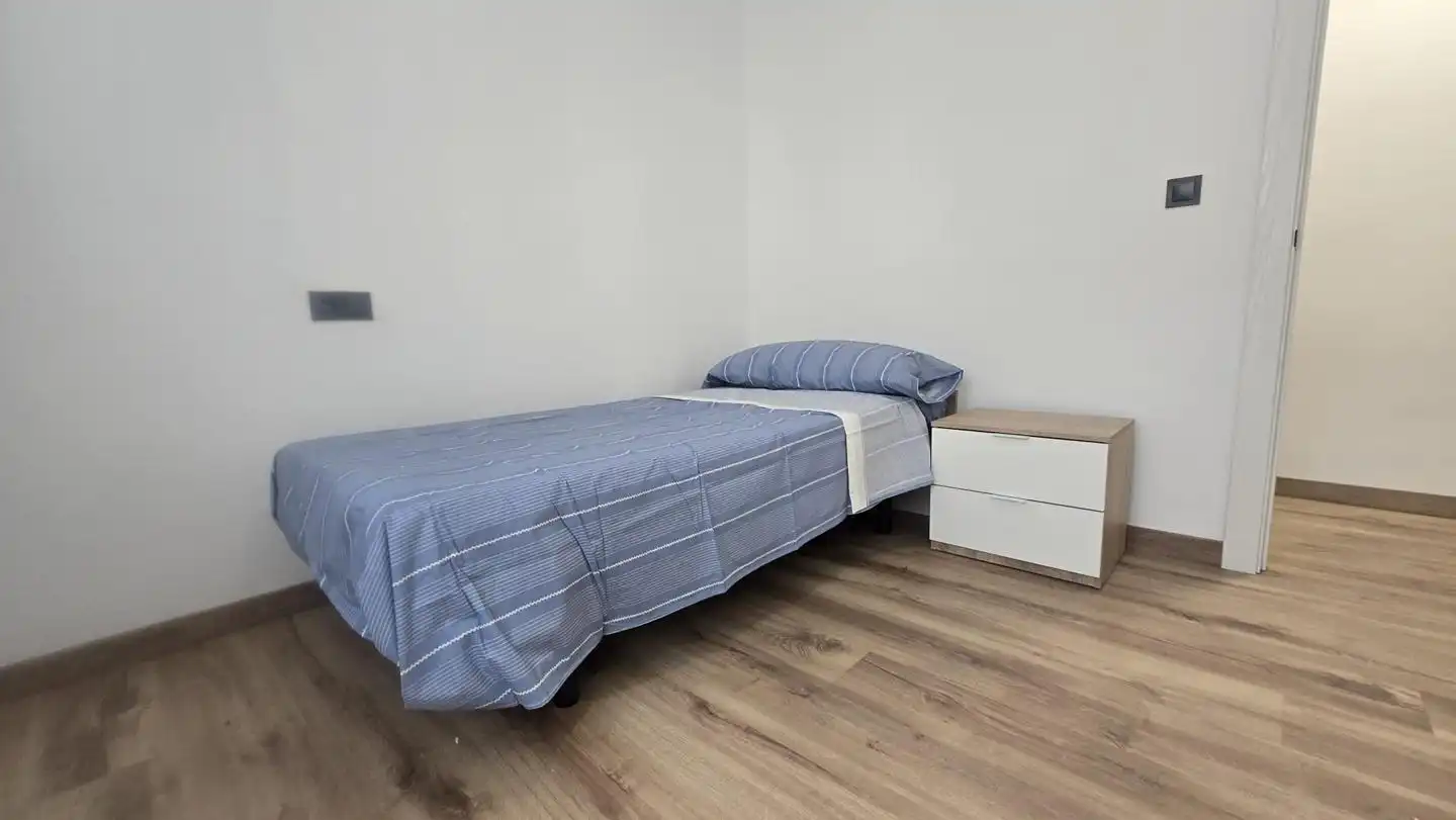 Schlafzimmer von Wohnung zur Miete in Gandia mit Klimaanlage, Terrasse und Möbliert