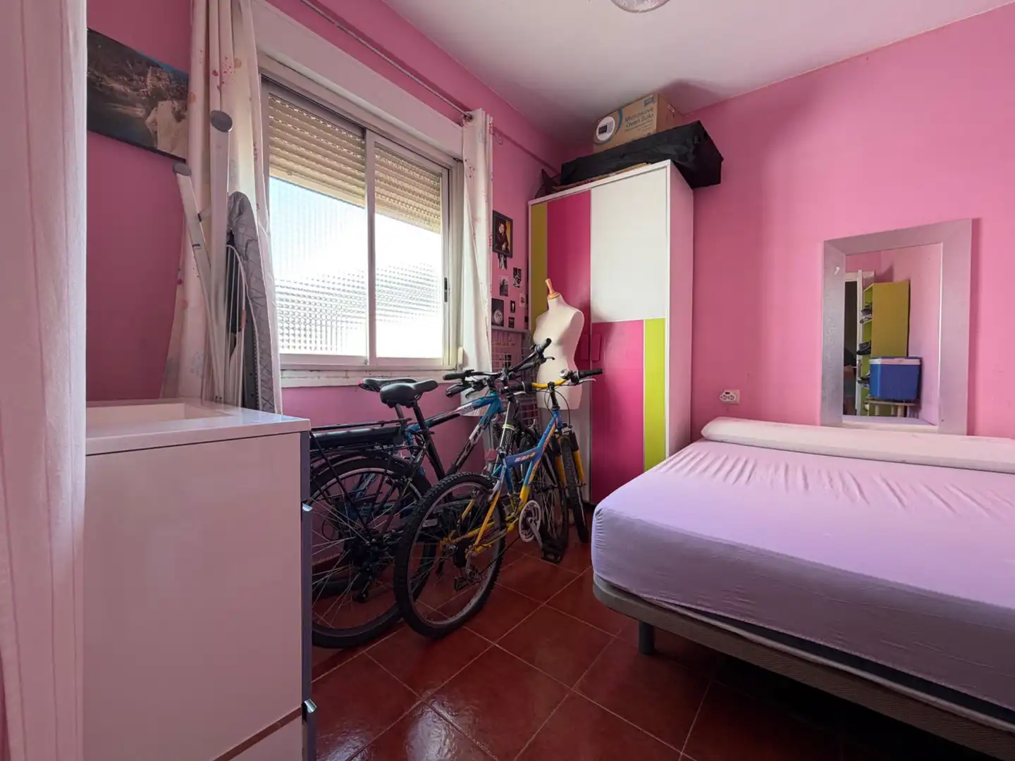 Bedroom of Houses for sale in Chulilla  with Air Conditioner, Heating and Terrace