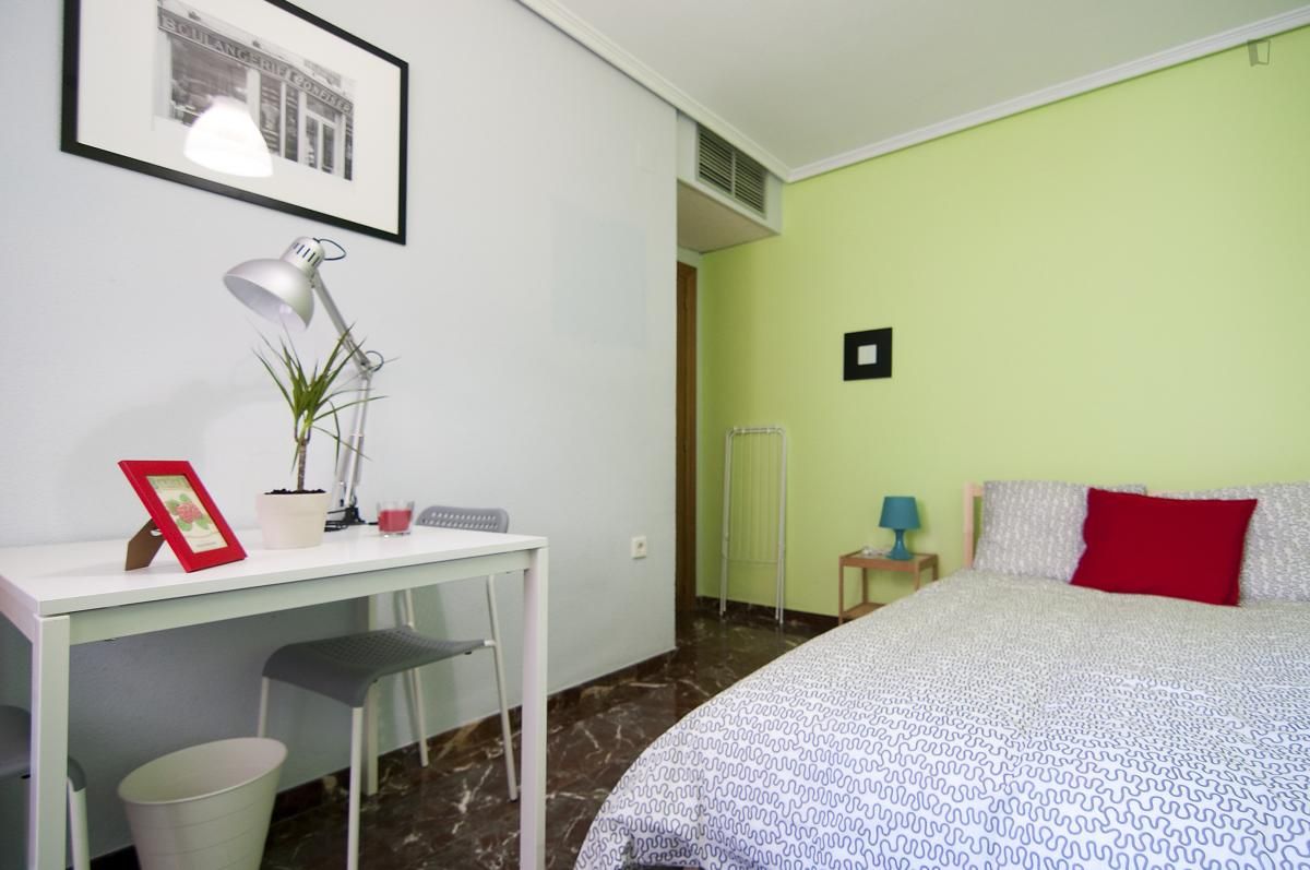 Apartment to share in Safranar
