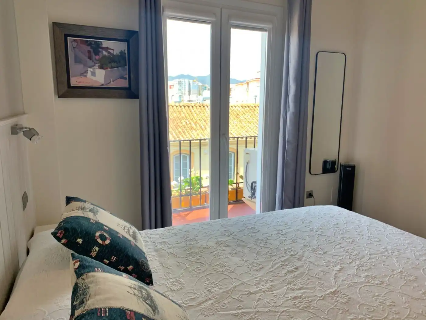 Habitación de Piso de alquiler en Málaga con Aire acondicionado, Calefacción y Amueblado