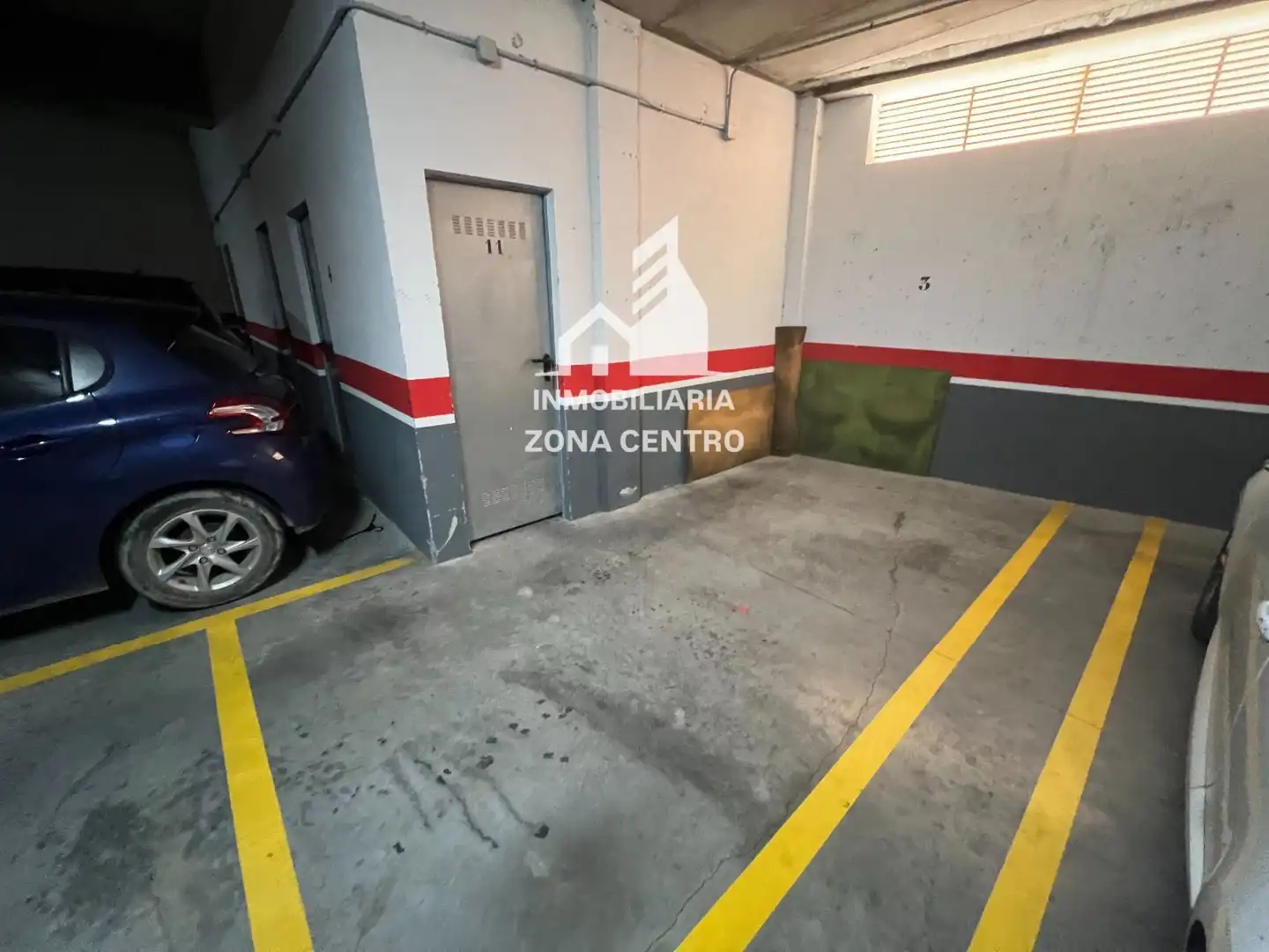 Parking de Piso en venta en Palencia con Calefacción, Terraza y Trastero