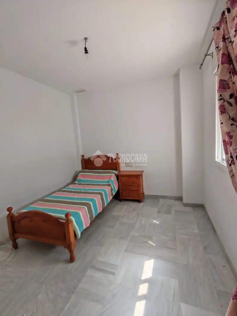 Habitación de Casa adosada en venta en Marchena