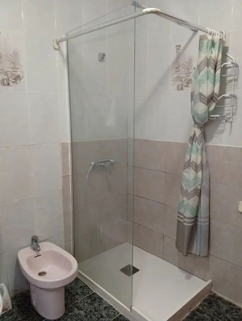 Bathroom of Flat for rent in Tarragona  with Storage room, Furnished and Oven
