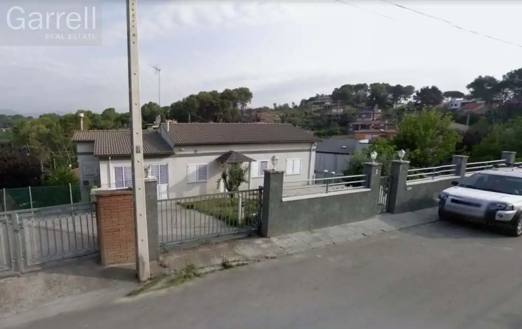 Vista exterior de Casa o chalet en venta en Lliçà de Vall con Terraza y Piscina