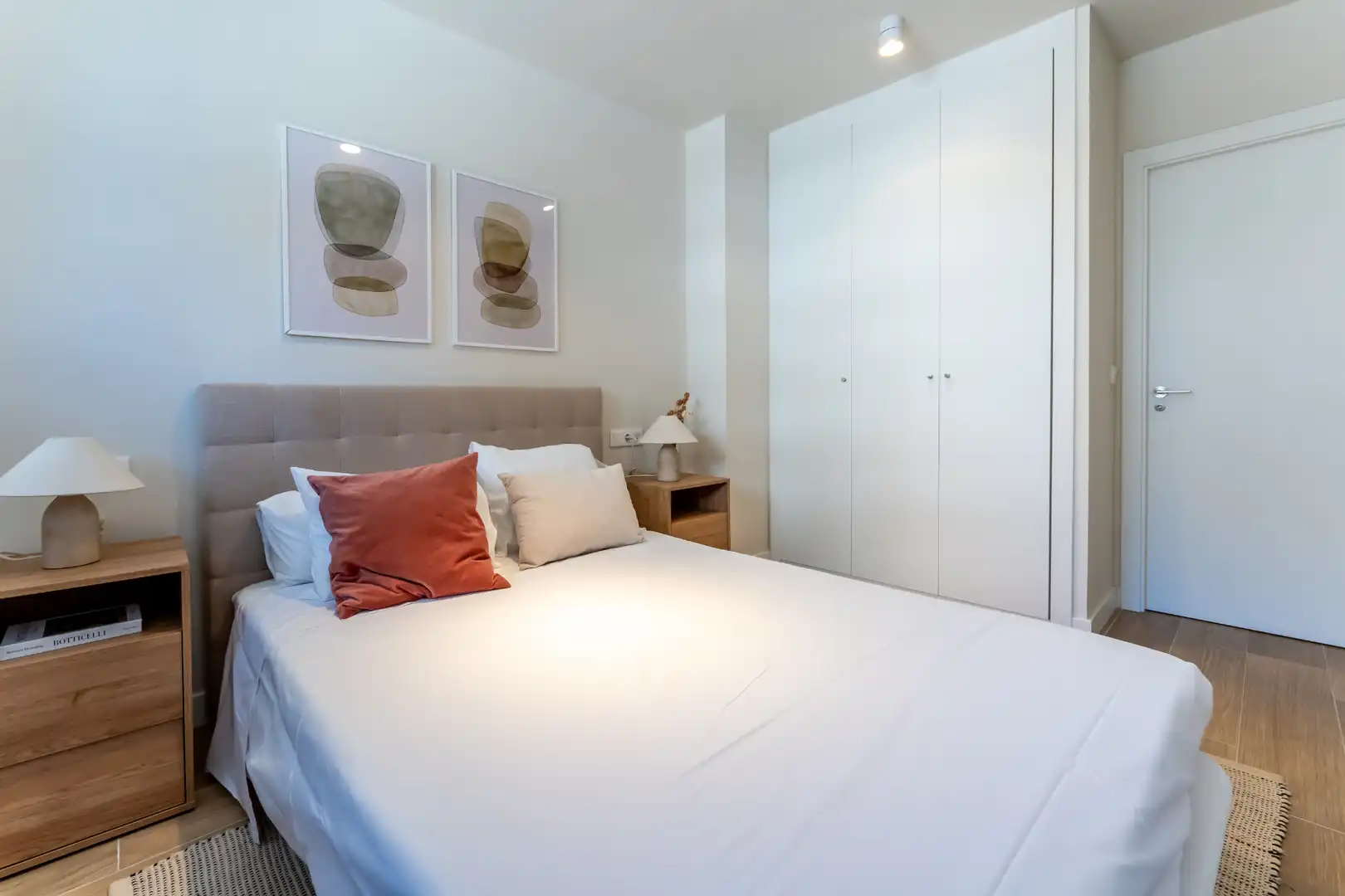 Habitación de Piso de alquiler en Valdemoro con Aire acondicionado, Calefacción y Trastero