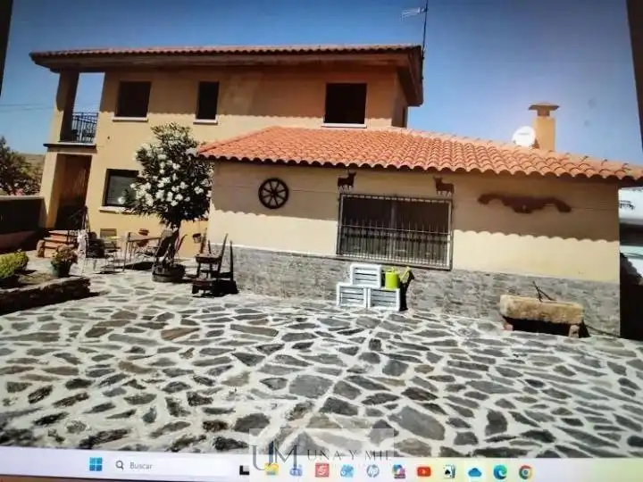 Exterior view of Houses for sale in Morille, Salamanca