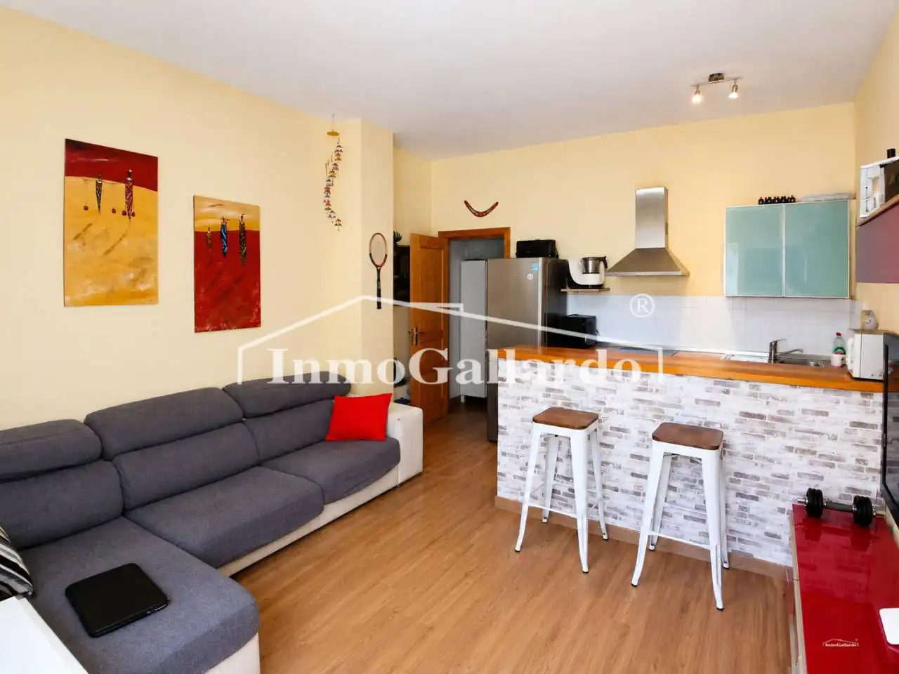 Sala d'estar de Casa adosada en venda en Málaga amb Aire condicionat, Jardí privat i Terrassa