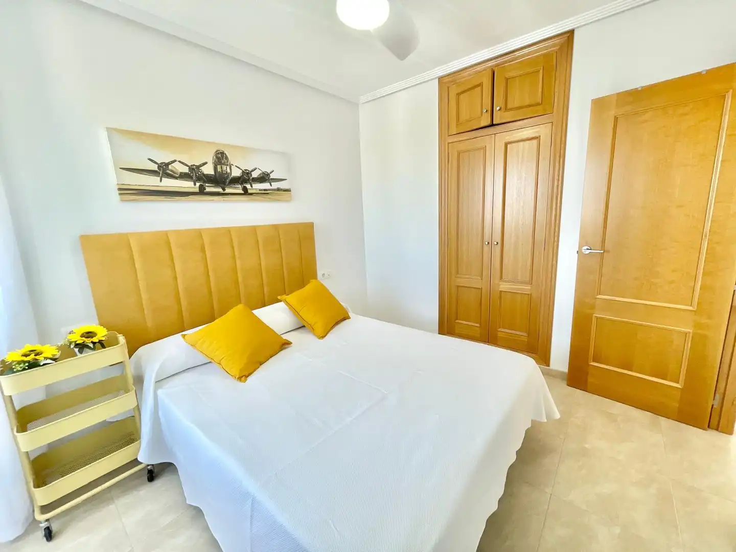Dormitori de Apartament de lloguer en Los Alcázares amb Aire condicionat, Terrassa i Traster