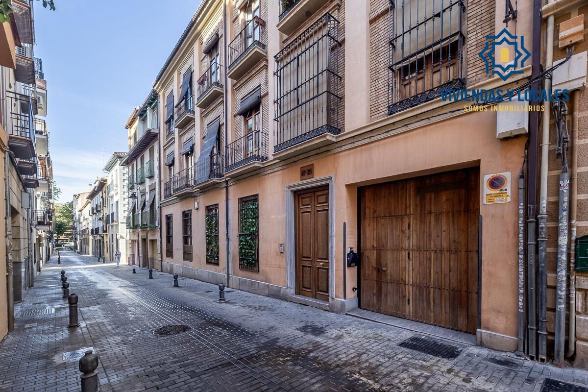 Vista exterior de Pis en venda en  Granada Capital amb Aire condicionat i Traster