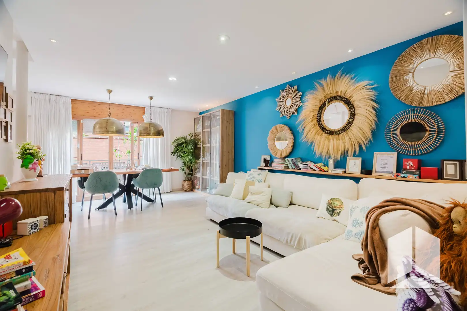 Sala d'estar de Casa o xalet en venda en Castelldefels amb Terrassa, Piscina i Balcó