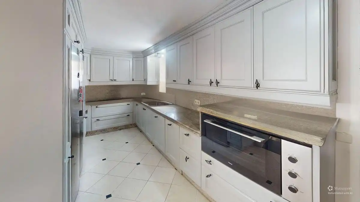 Cocina de Casa o chalet en venta en Estepona con Aire acondicionado, Jardín privado y Terraza