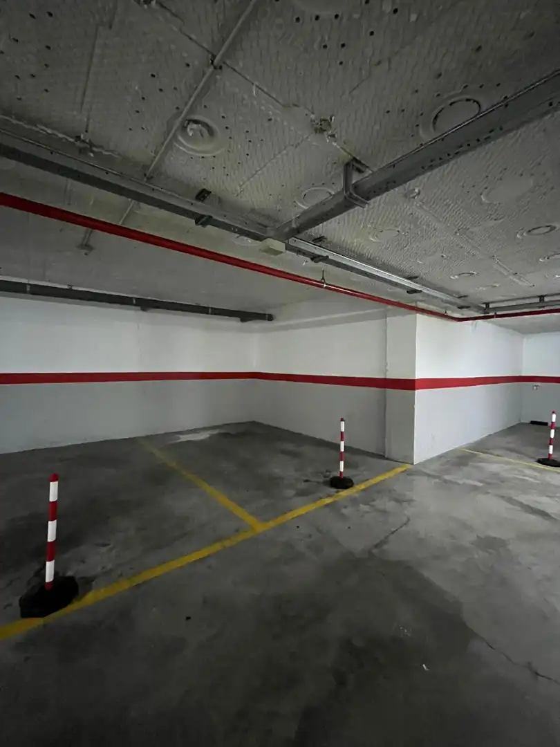 Parking de Apartamento en venta en Bormujos con Aire acondicionado