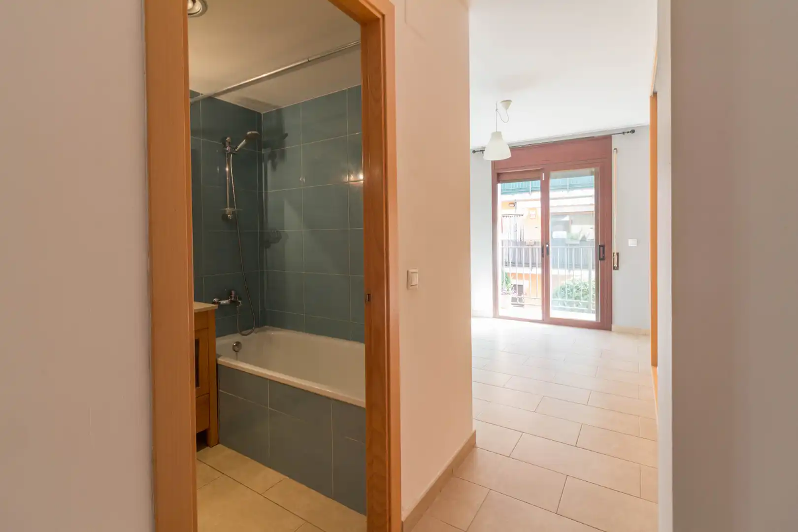 Bathroom of Flat for sale in Cambrils  with Air Conditioner, Heating and Balcony