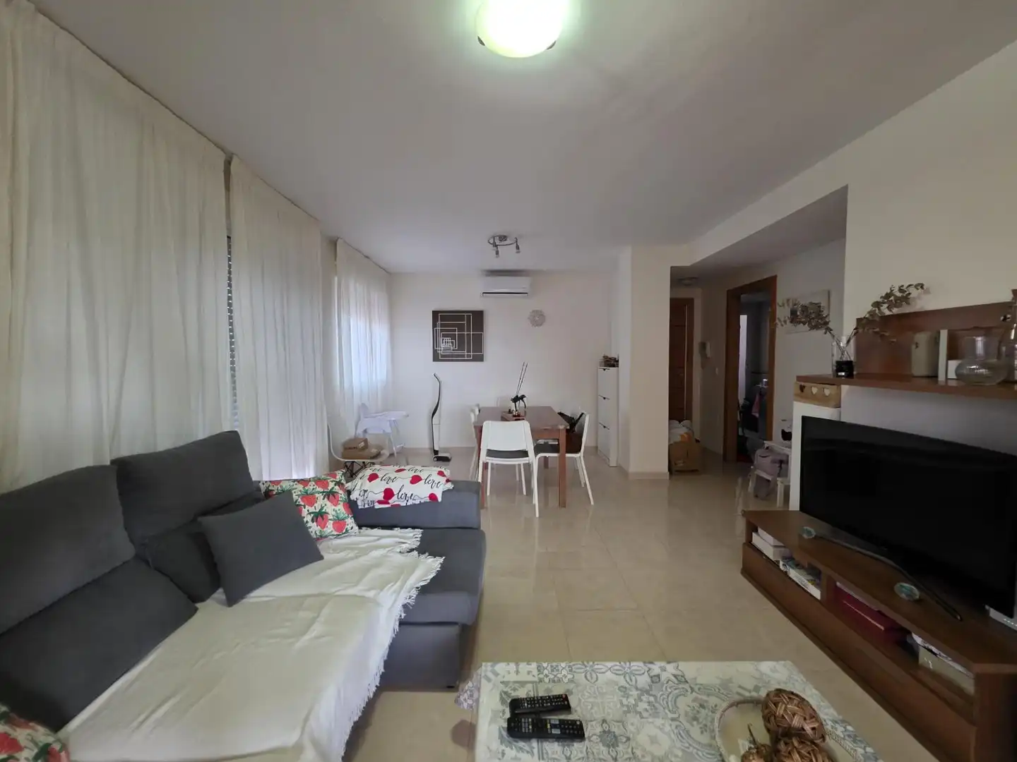 Sala de estar de Ático en venta en El Ejido con Aire acondicionado, Calefacción y Jardín privado