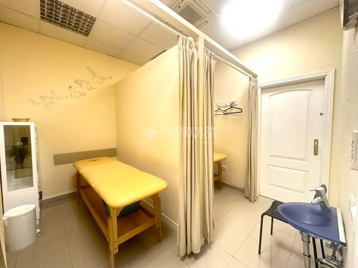 Schlafzimmer von Geschaftsraum zum Verkauf in Móstoles