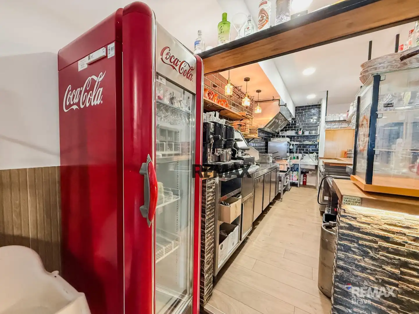 Cocina de Local de alquiler en Empuriabrava con Aire acondicionado, Terraza y Amueblado