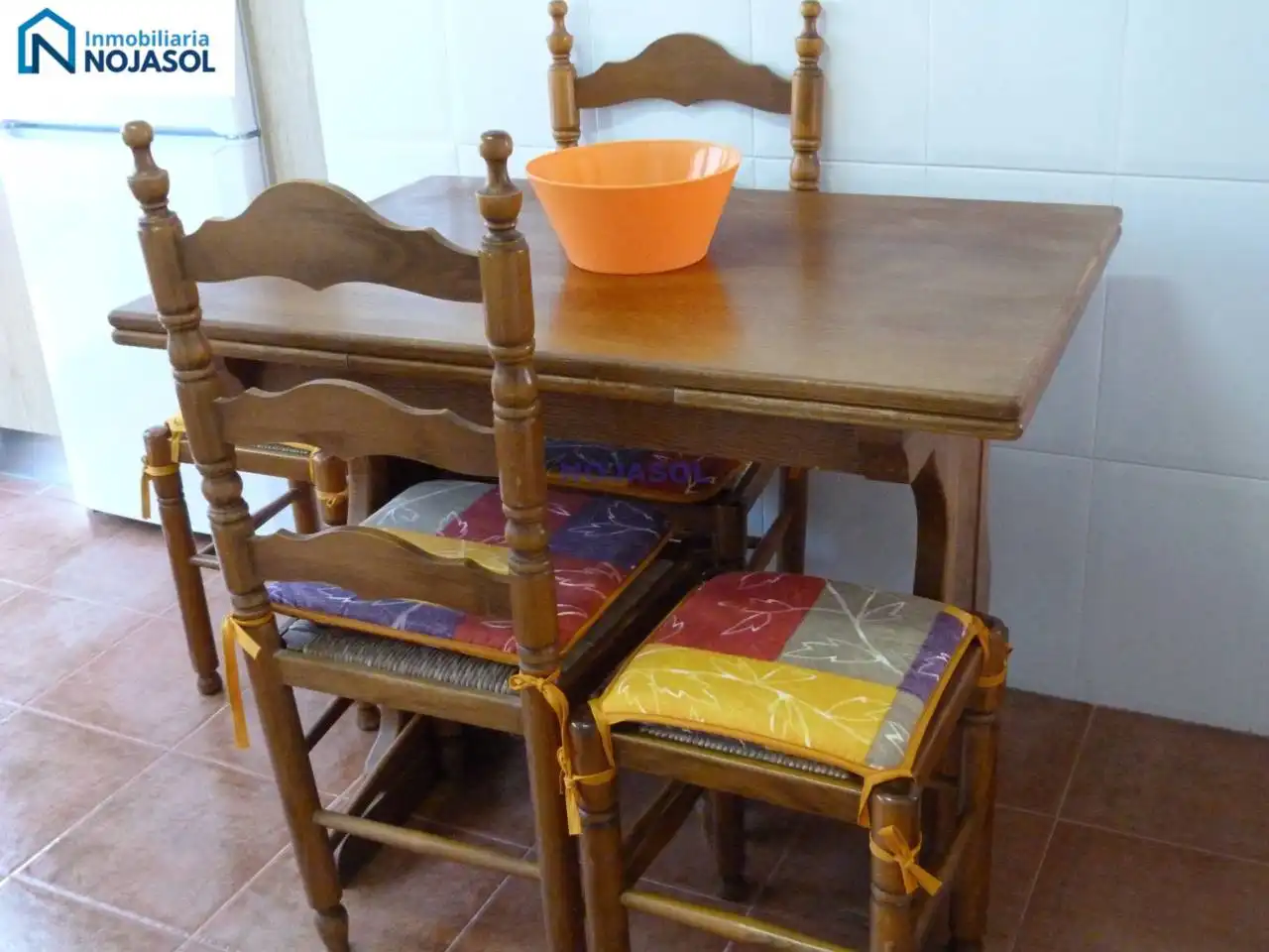 Esszimmer von Einfamilien-Reihenhaus zum Verkauf in Bareyo mit Heizung, Terrasse und Möbliert
