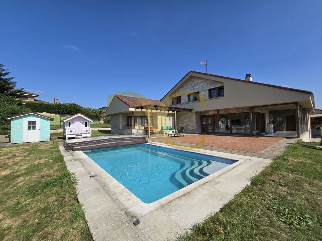 Swimming pool of House or chalet for sale in Siero  with Heating, Private garden and Terrace