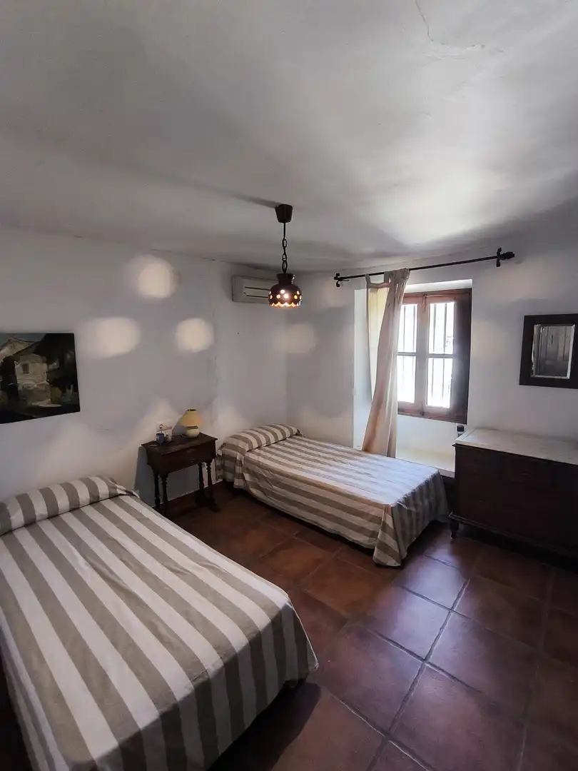 Dormitori de Casa o xalet en venda en Baños de la Encina amb Aire condicionat, Jardí privat i Terrassa