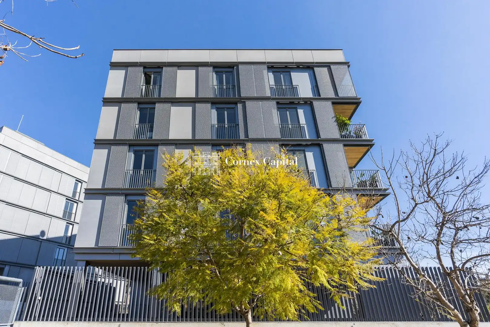Exterior view of Flat for sale in Barcelona  with Air Conditioner, Heating and Private garden
