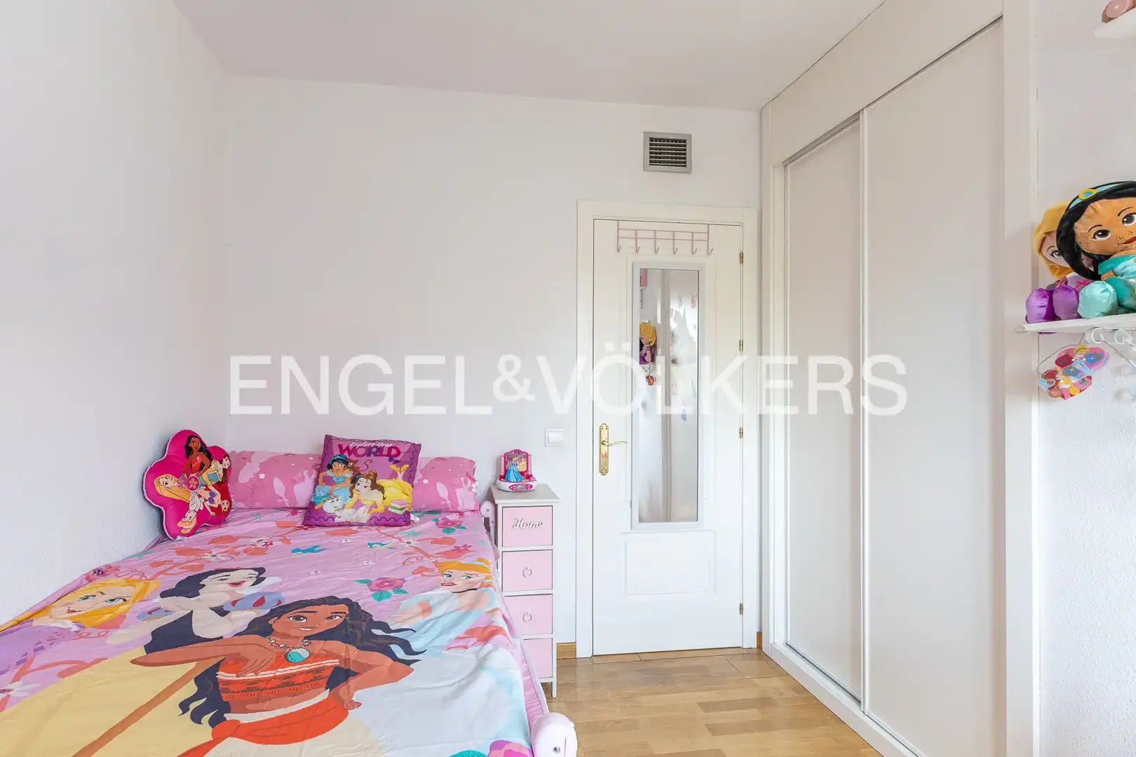 Habitación de Piso en venta en Madrid con Aire acondicionado, Calefacción y Piscina