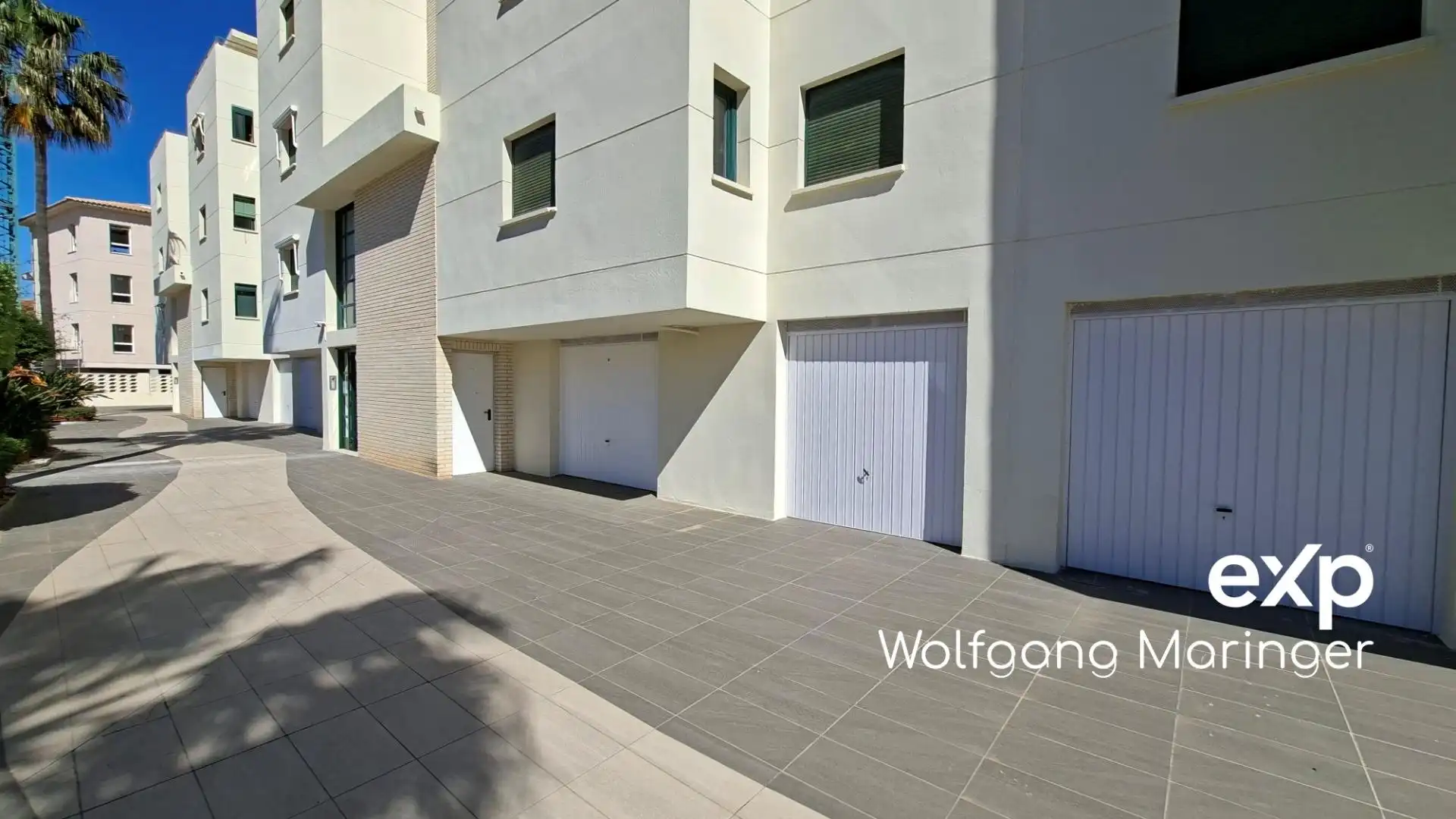 Exterior view of Attic for sale in Oliva  with Air Conditioner, Heating and Private garden