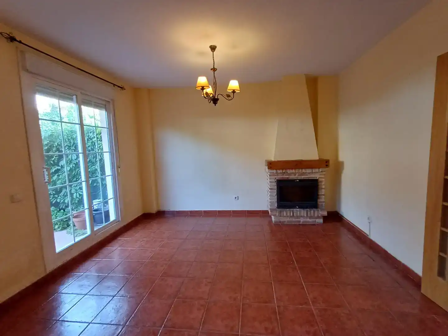 Sala de estar de Casa o chalet en venta en Alcalá de Henares con Piscina y Balcón
