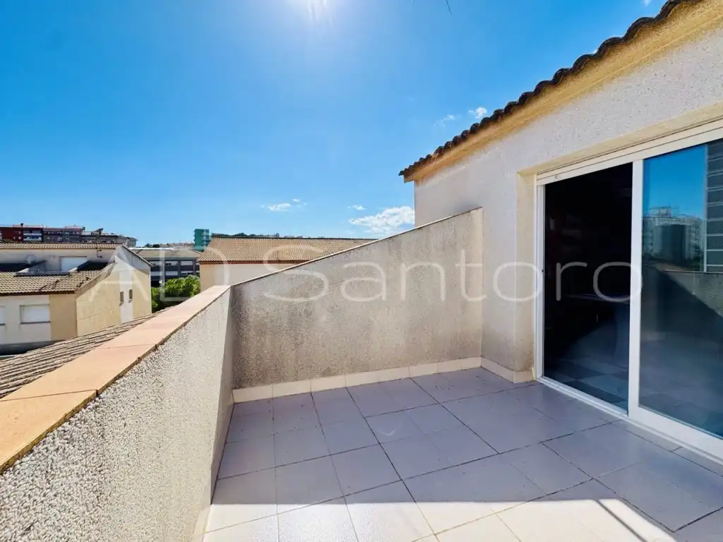 Terraza de Casa adosada en venta en Vilanova i la Geltrú
