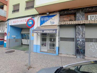 Business premises for sale in Calle del Doctor D. Joaquín Aznar Molina 13