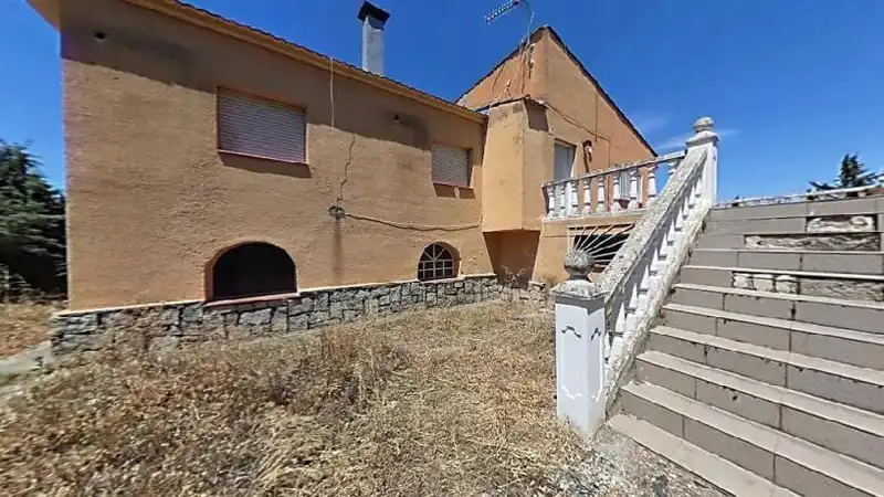 Vista exterior de Casa o chalet en venta en El Casar de Escalona