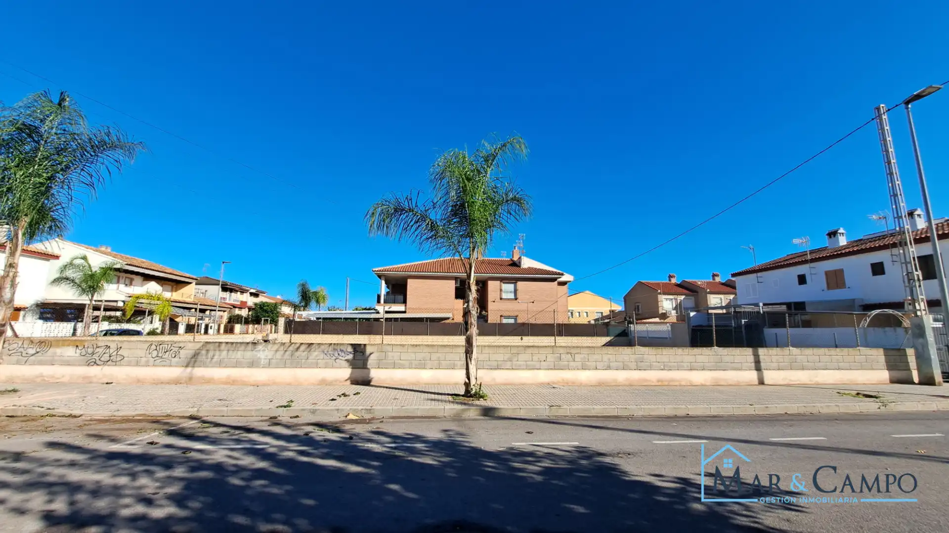 Vista exterior de Residencial en venta en Los Alcázares
