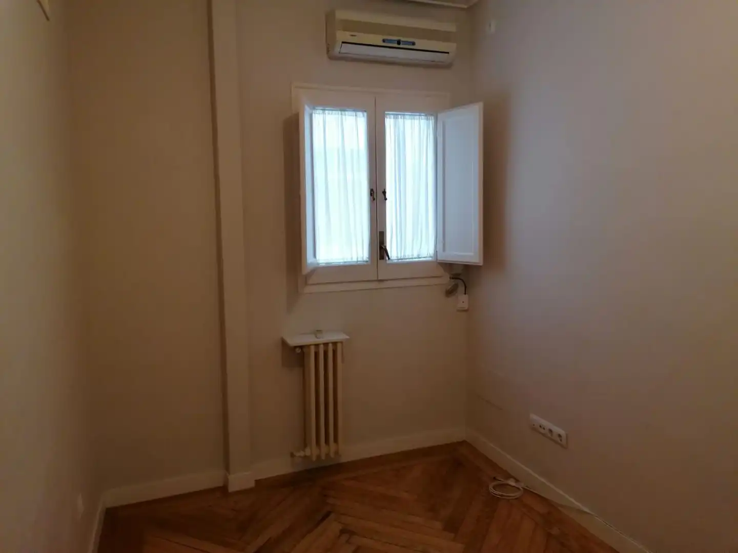Habitación de Piso de alquiler en Madrid con Aire acondicionado, Calefacción y Parquet