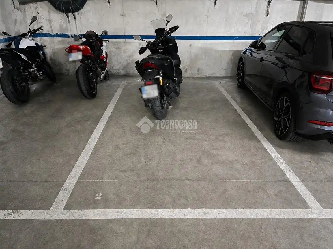 Parkplatz von Garage zum Verkauf in Barcelona