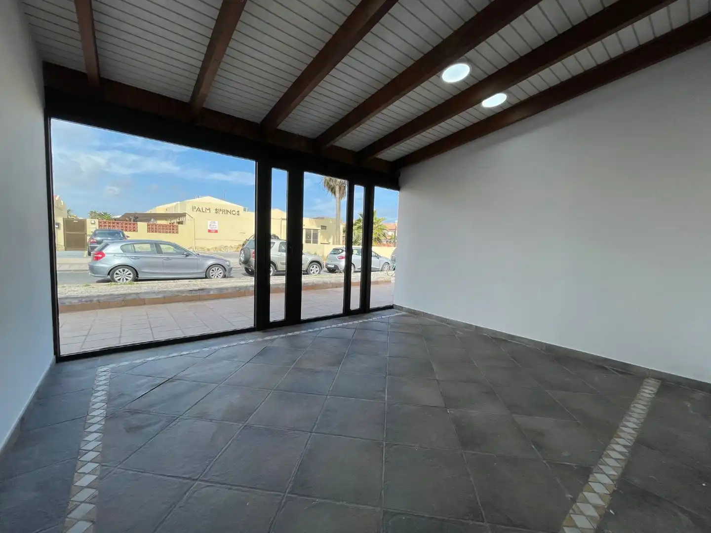 Office for rent in La Oliva  with Internet