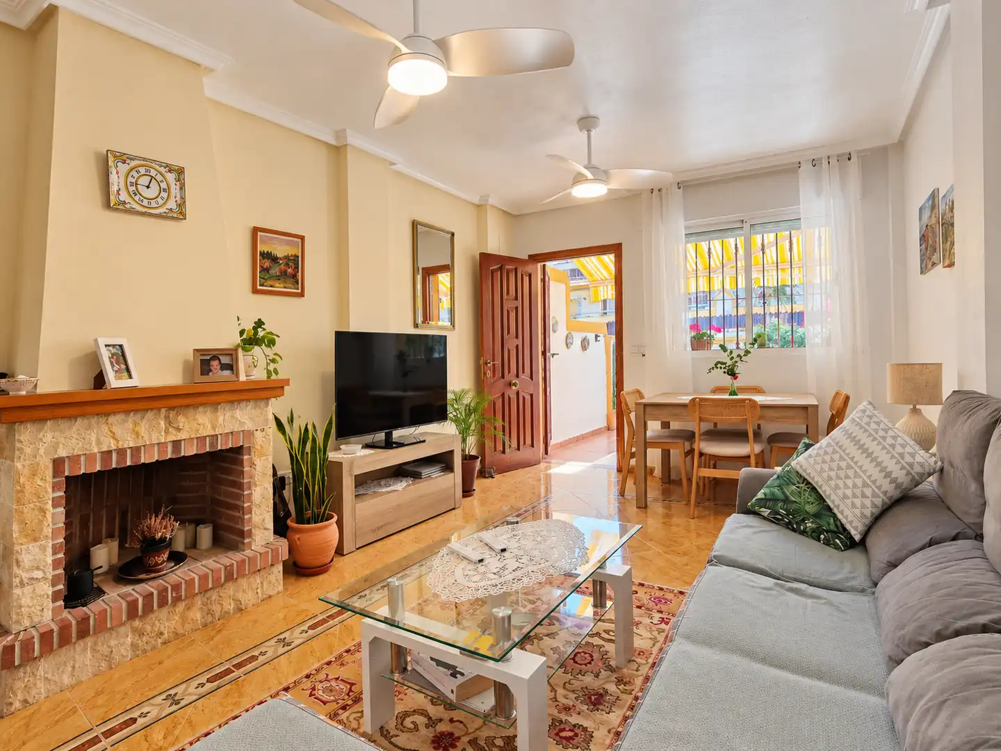 Sala d'estar de Casa adosada en venda en Orihuela Costa