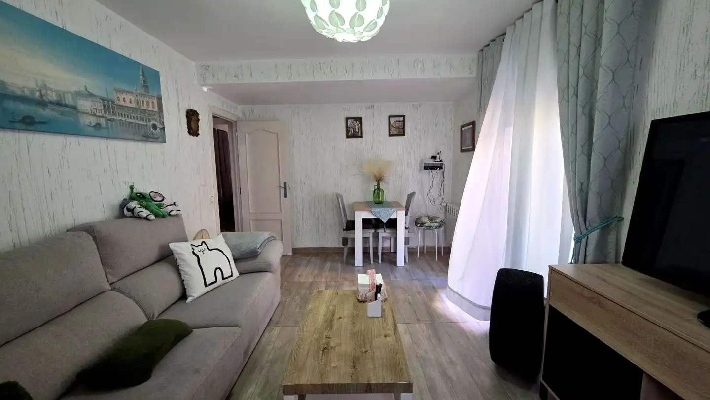 Sala de estar de Piso en venta en San Sebastián de los Reyes con Terraza y Balcón