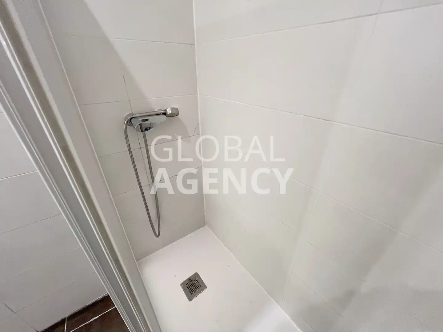 Bathroom of Duplexes for sale in Madrid  with Heating, Oven and Washing machine