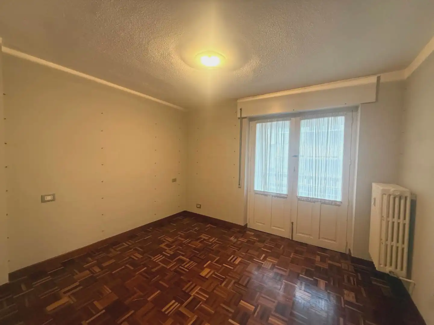 Habitación de Piso en venta en Avilés con Calefacción, Parquet y Terraza