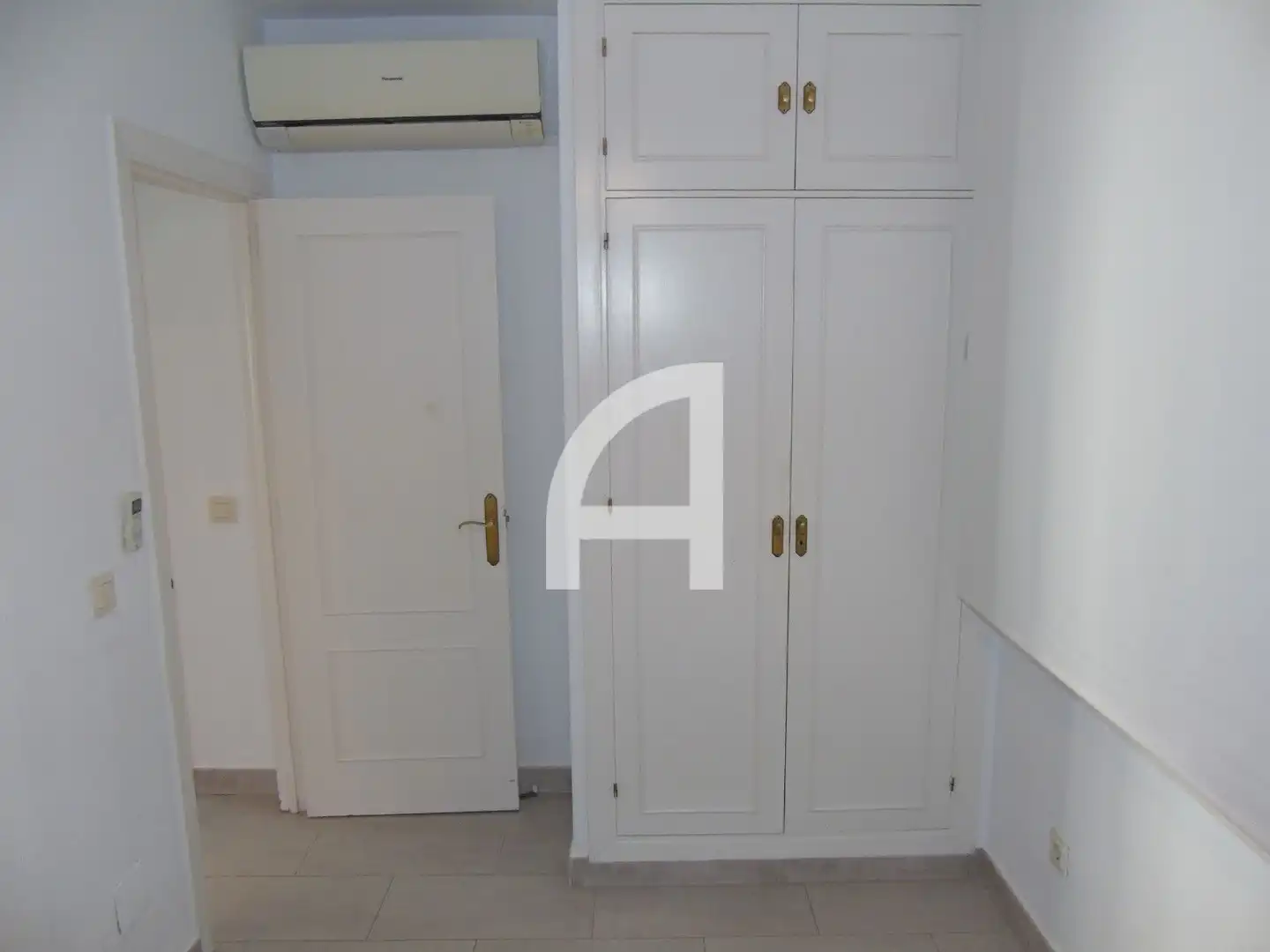 Habitación de Piso en venta en Torremolinos con Aire acondicionado, Calefacción y Terraza