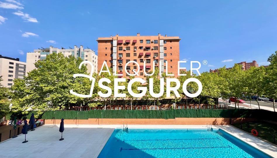 Foto 1 de Piso de alquiler en De Los Artesanos, Primera Fase - Nuevo Tres Cantos, Madrid