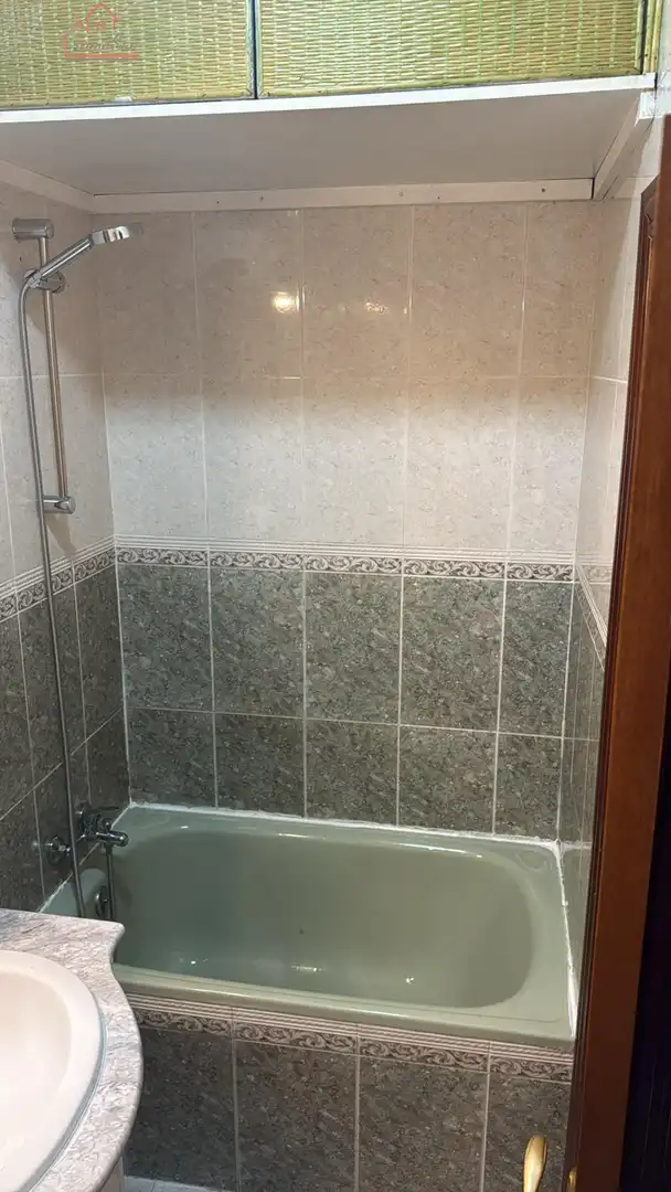 Bathroom of Flat for rent in Madrid  with Heating