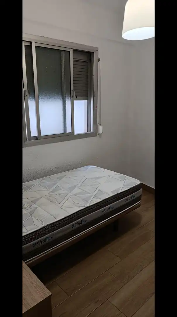 Schlafzimmer von Wohnung zur Miete in Granada mit Möbliert