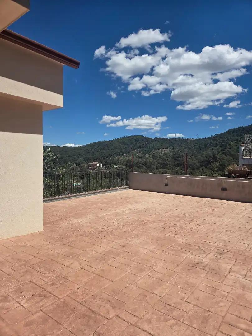 Terrassa de Casa o xalet en venda en Torrelles de Llobregat amb Aire condicionat, Calefacció i Jardí privat