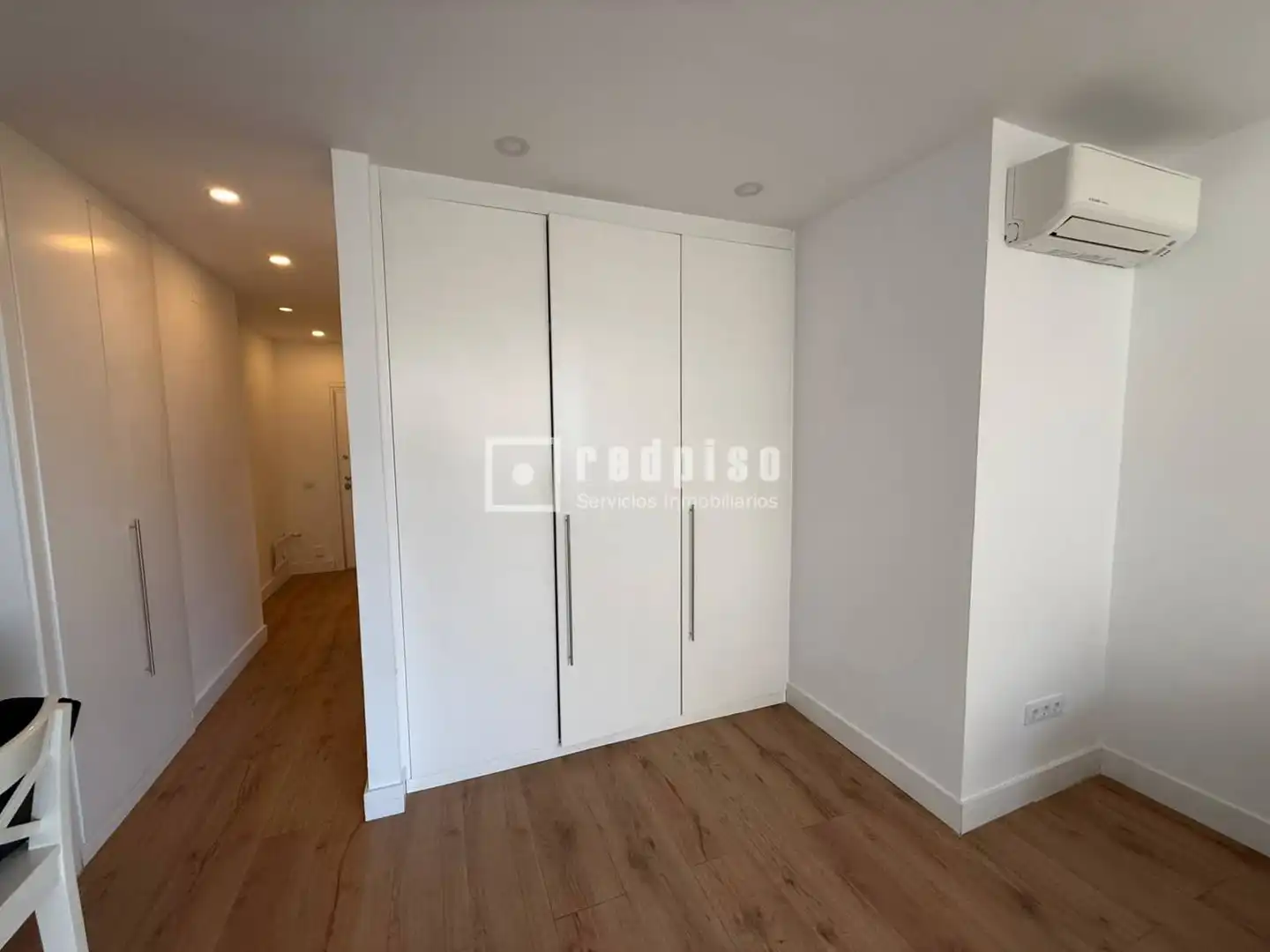 Schlafzimmer von Loft zur Miete in Madrid mit Klimaanlage