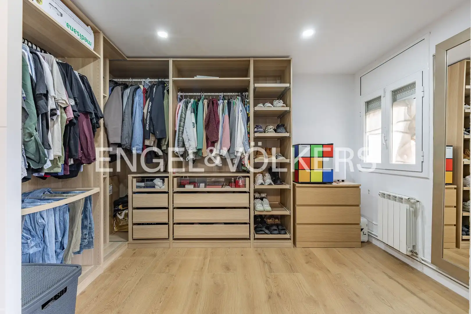 Habitación de Casa adosada en venta en Terrassa con Aire acondicionado, Calefacción y Jardín privado