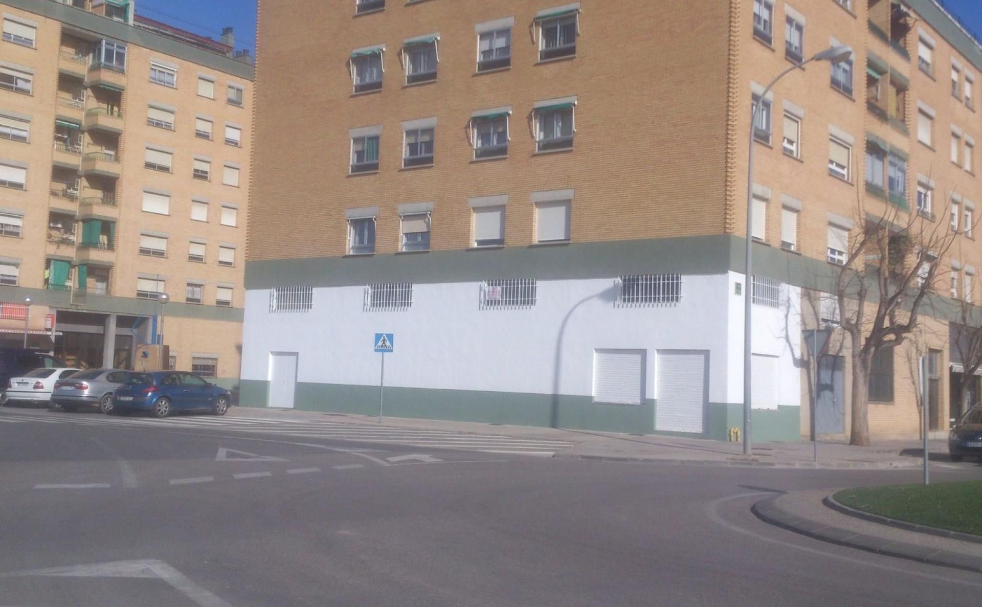 Aparcament de Local de lloguer en  Huesca Capital