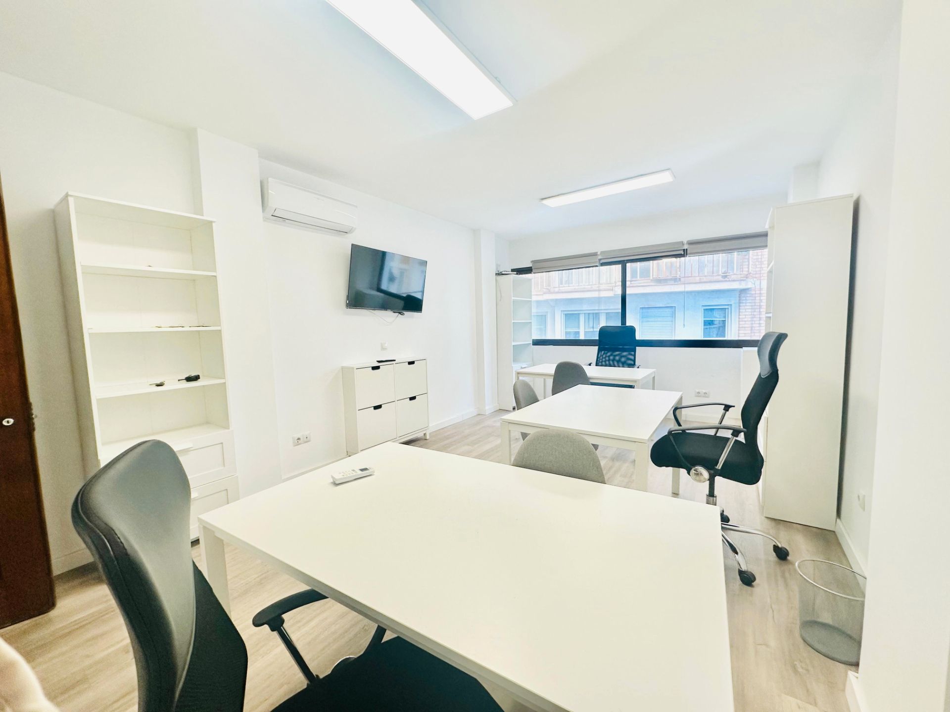 Office for rent in Málaga Capital  with Air Conditioner and Furnished