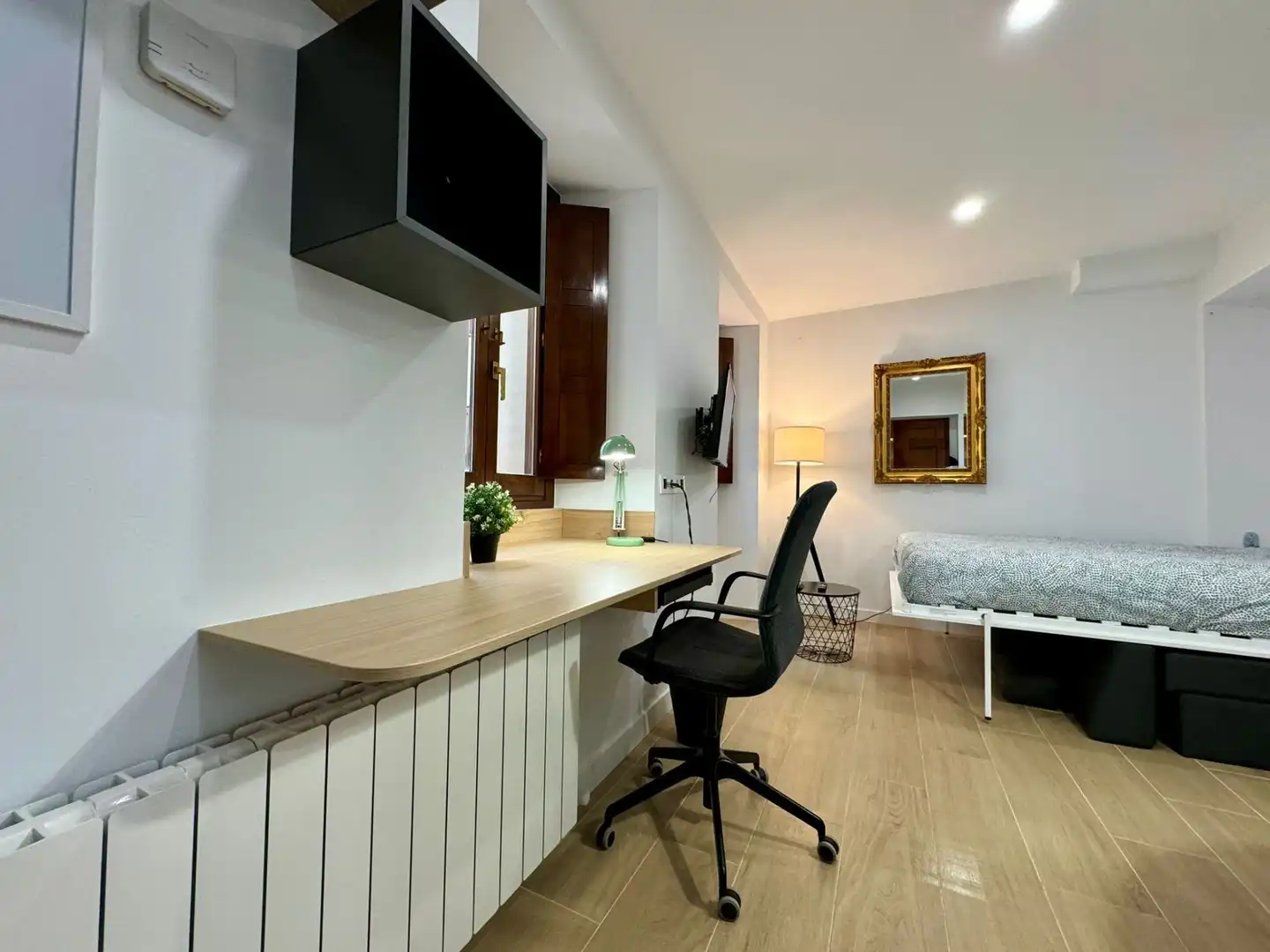 Wohnung zum Verkauf in Valdelaguila, Plaza Mayor - San Agustín