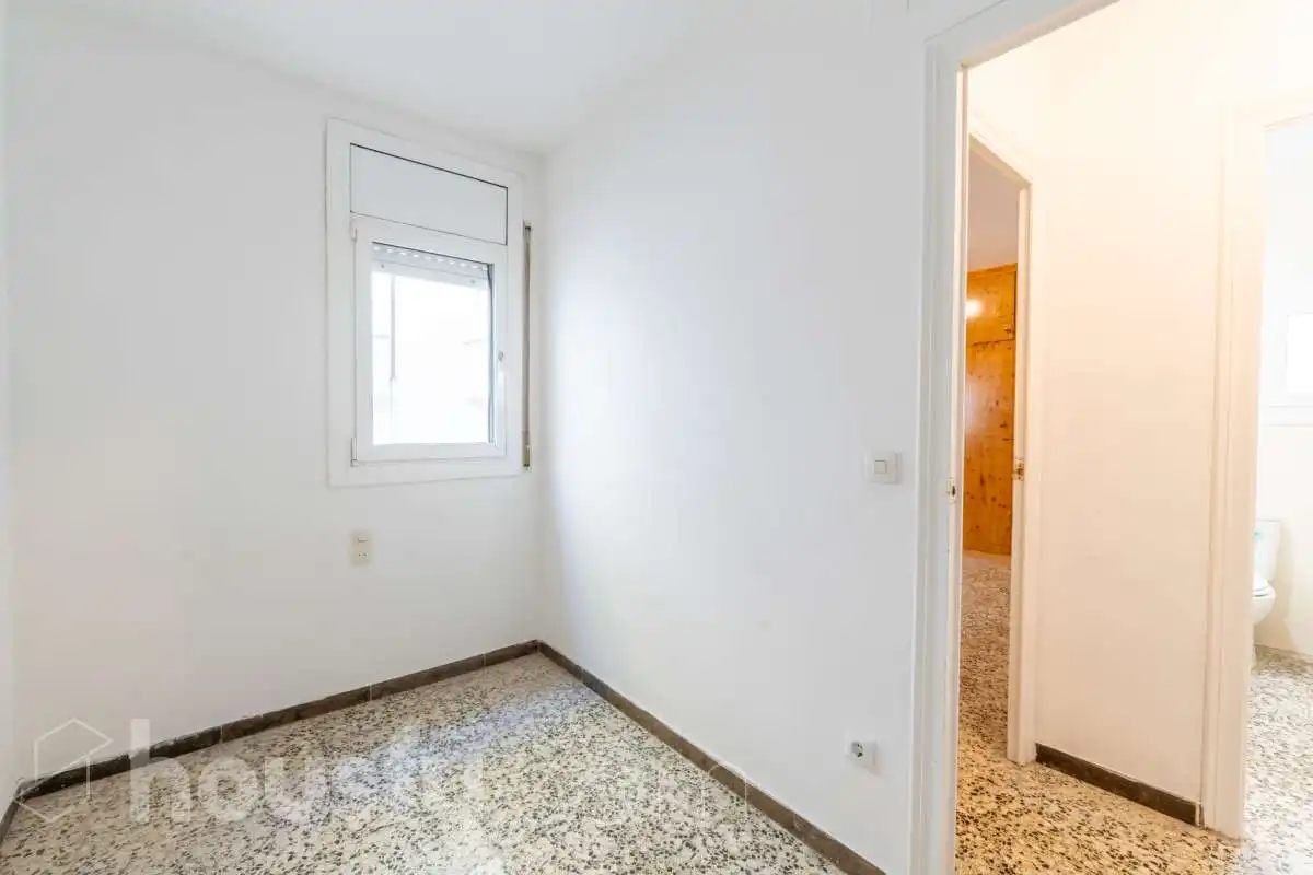 Attic for sale in Vilanova i la Geltrú  with Terrace and Storage room